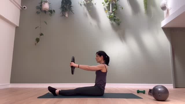 PINK Studio 2 Pilates class
